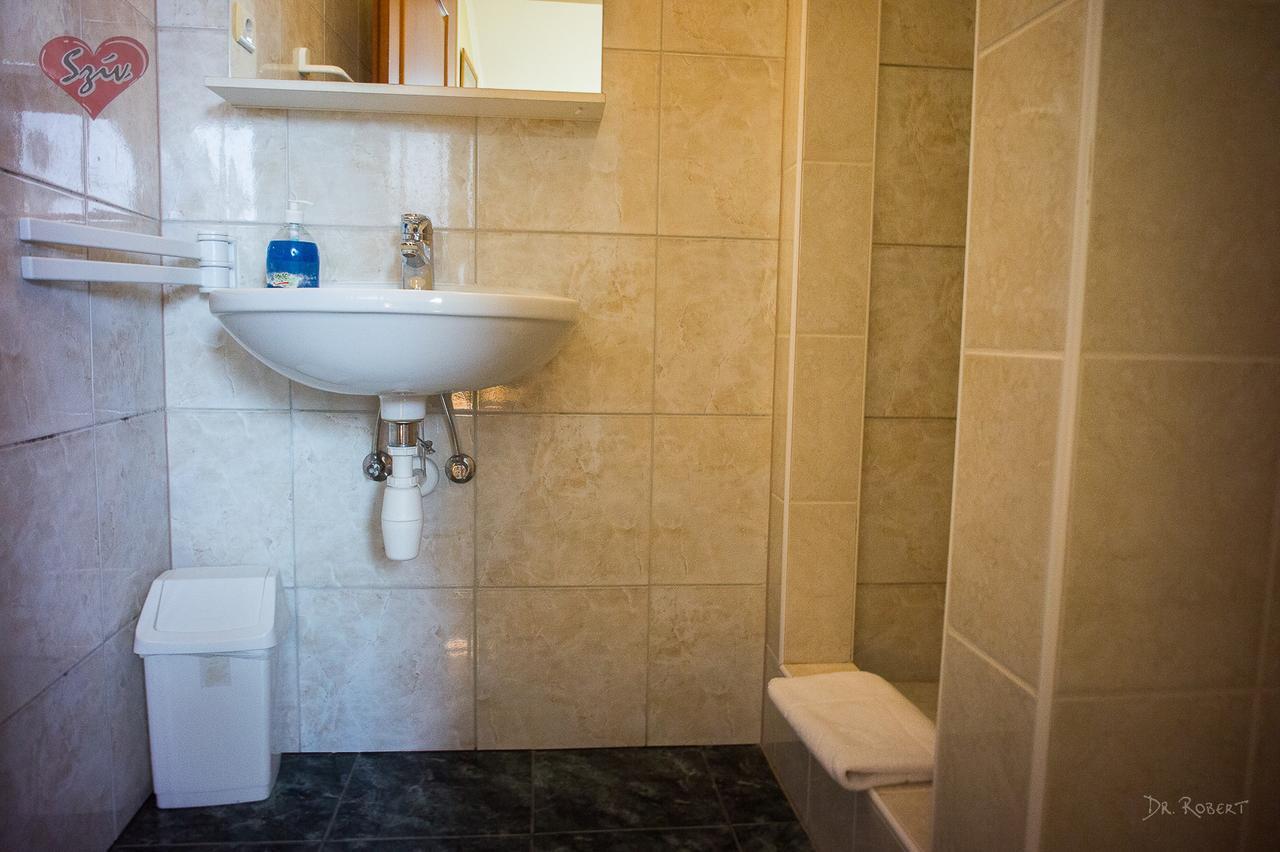Civis Szallashely Debrecen Exterior foto