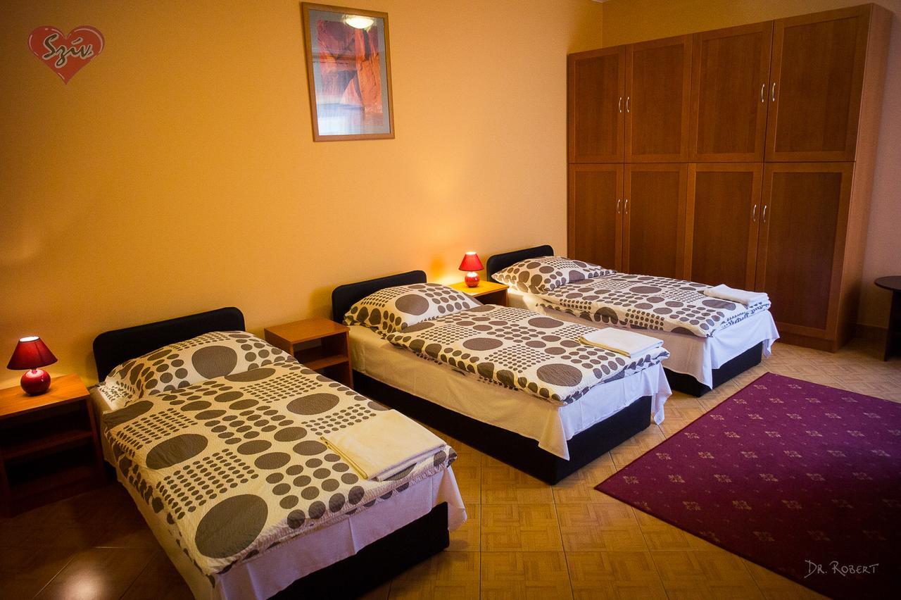 Civis Szallashely Debrecen Exterior foto