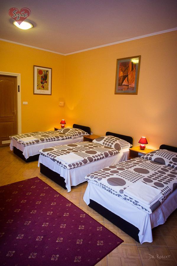 Civis Szallashely Debrecen Exterior foto
