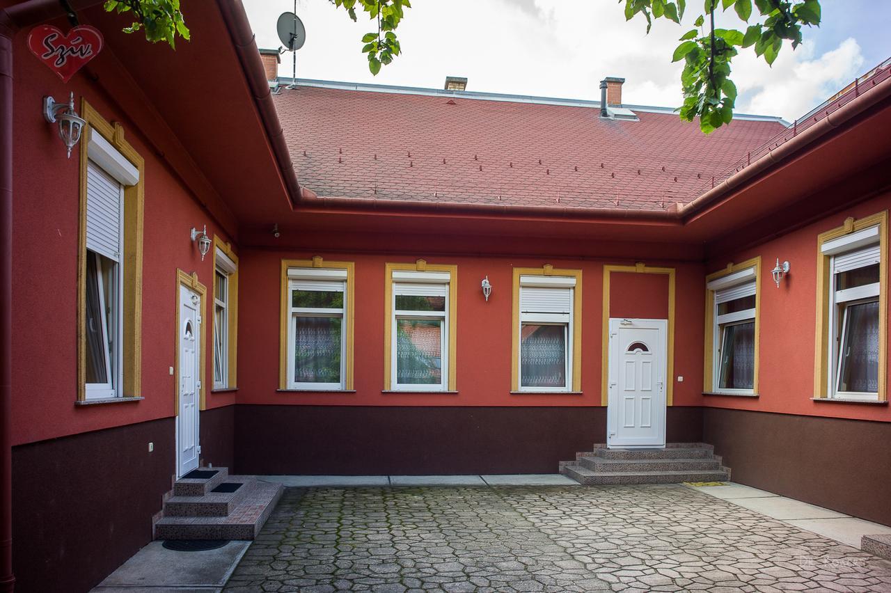 Civis Szallashely Debrecen Exterior foto